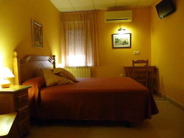 Hostal Mirador De Avila Bagian luar foto
